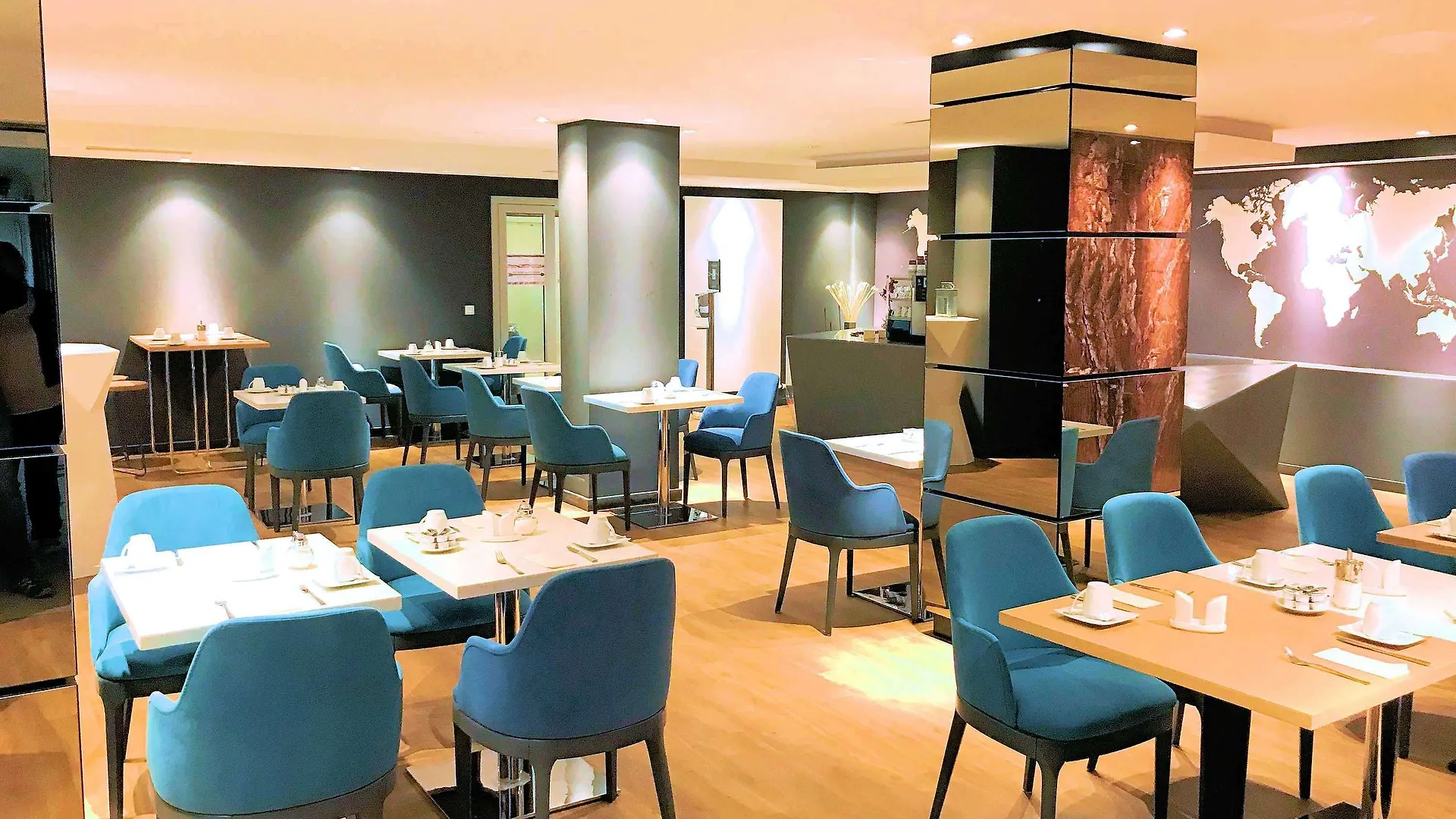 Mercure Hotel Kaiserhof City Center Frankfurt am Main 4*,